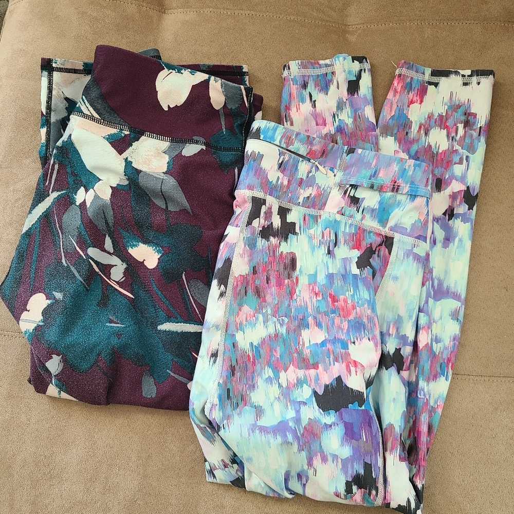 Fabletics lot of 2 leggings size M
